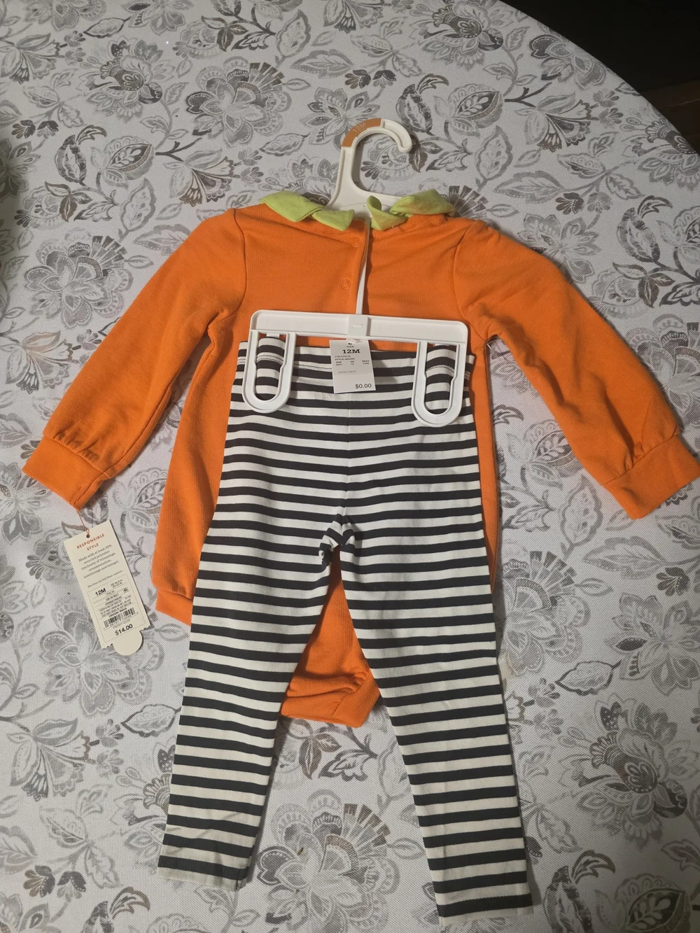 Orange Pumpkin Face Baby Costume Bodysuit with Green Collar 12M